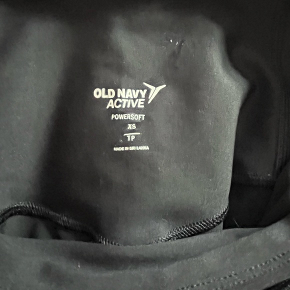 Old Navy | High-Waisted PowerSoft Side-Pocket Biker Shorts for Women - Picture 4 of 5